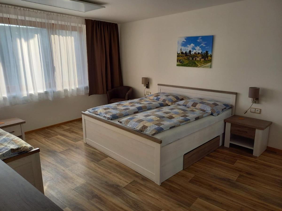 Apartment 27 Němčičky